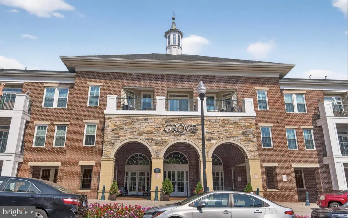 2465 Army Navy Dr #1-405, Arlington, VA 22206 - Image #1