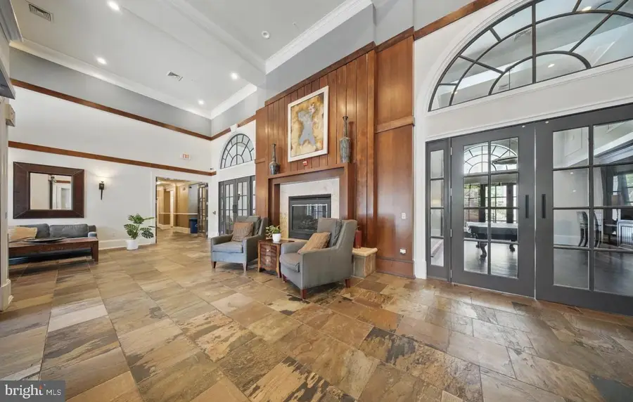 2465 Army Navy Dr #1-405, Arlington, VA 22206 - Image #2