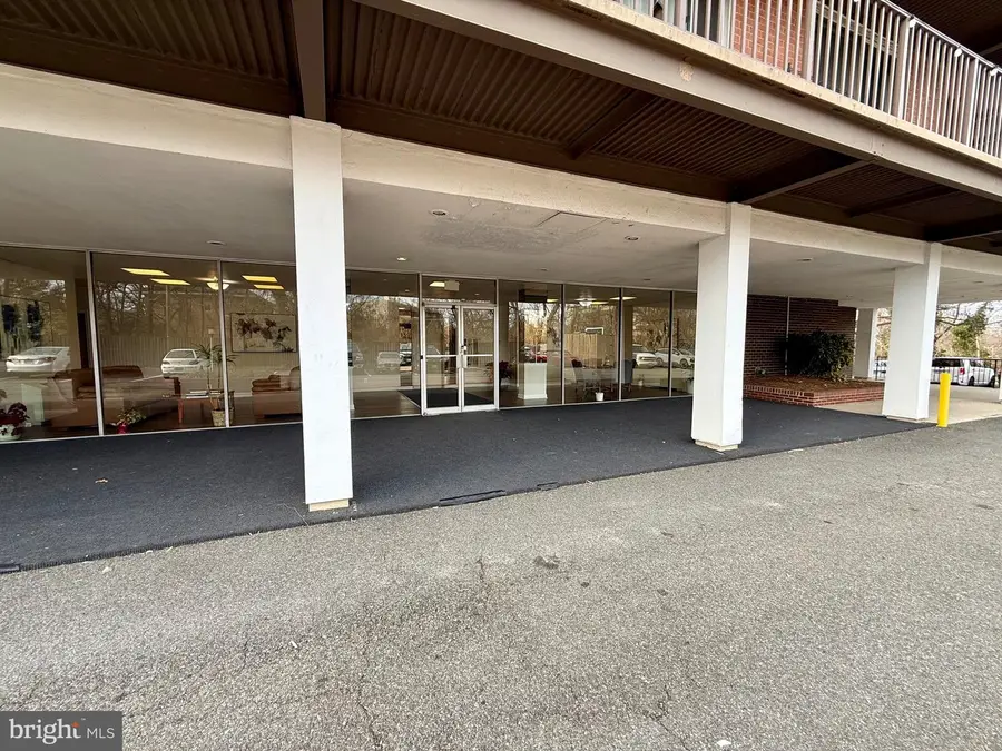 4343 Cherry Hill Rd ##705, Arlington, VA 22207 - Image #2