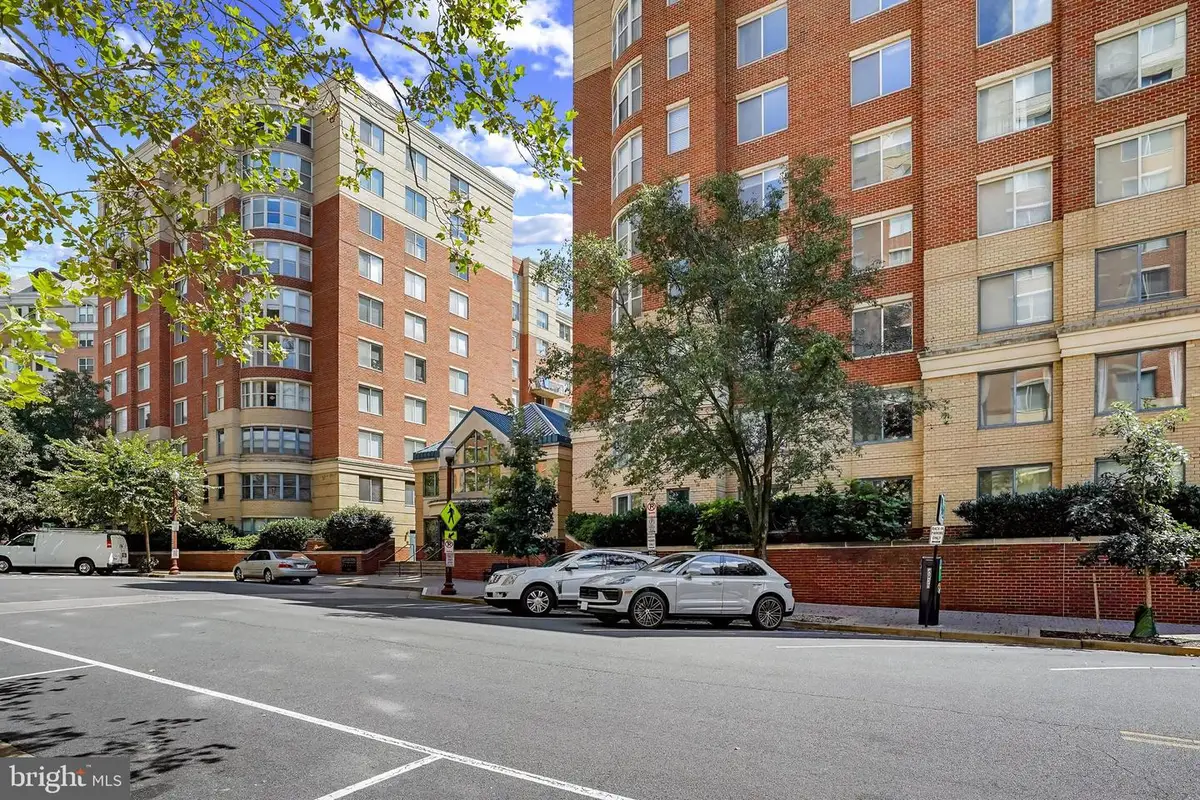 3830 9th St N #504w, Arlington, VA 22203 - Image #1