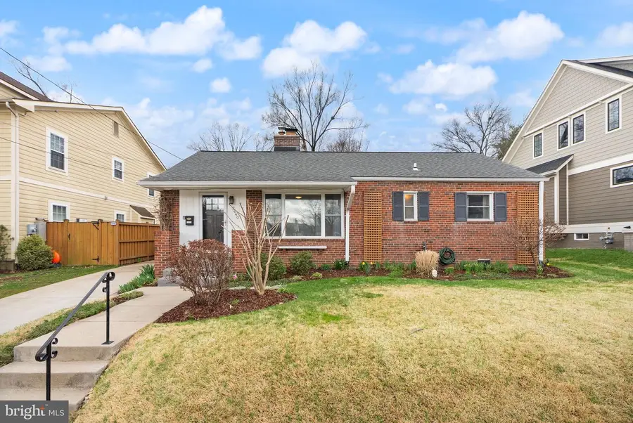 2640 N Sycamore St, Arlington, VA 22207 - #2