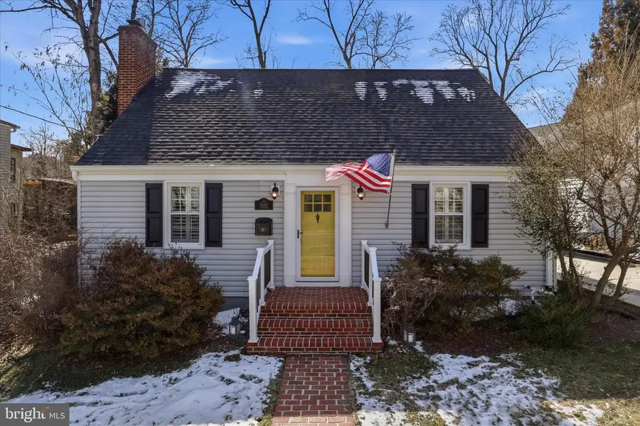 2406 S Dinwiddie St, Arlington, VA 22206 - #3