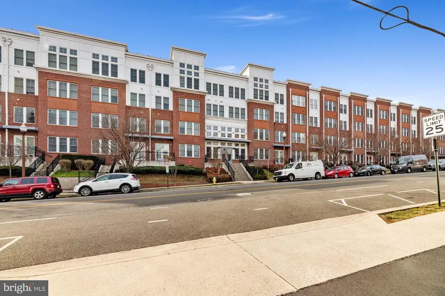 1418 N Rhodes St #b420, Arlington, VA 22209 - #2