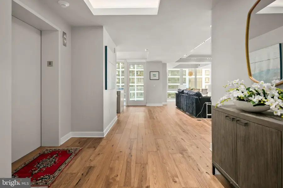 1781 N Pierce St #802, Arlington, VA 22209 - #3