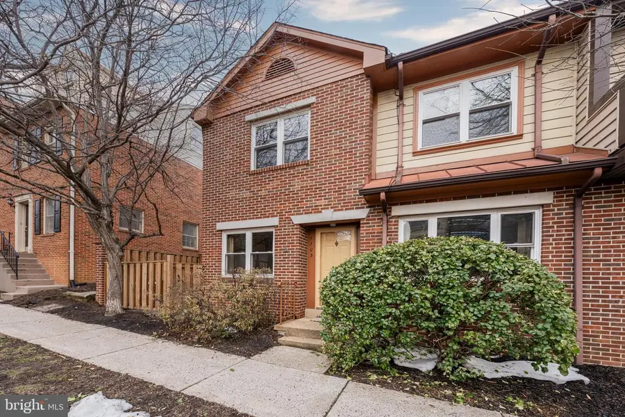 1103 N Vernon St, Arlington, VA 22201 - #2