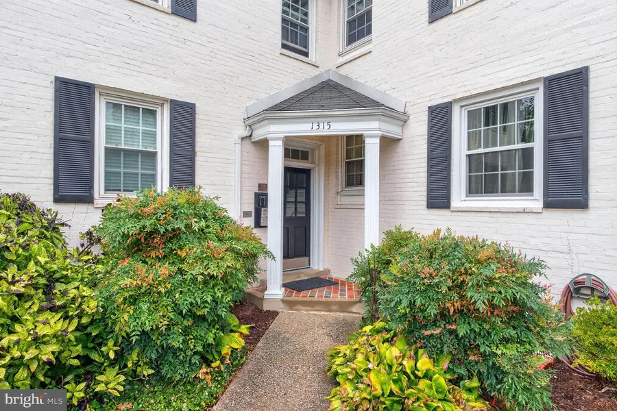 1315-unit #204 S Walter Reed Dr #204, Arlington, VA 22204 - #2