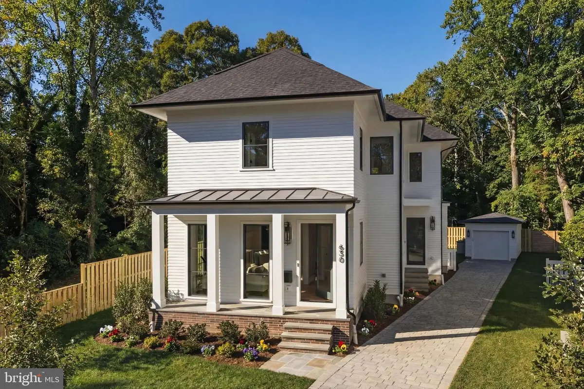 630 N Kenmore St, Arlington, VA 22201 - #1