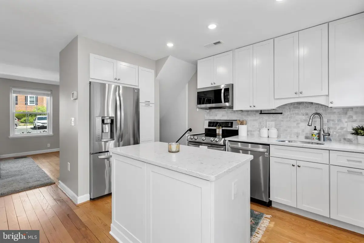 4885 28th St S #a, Arlington, VA 22206 - #1