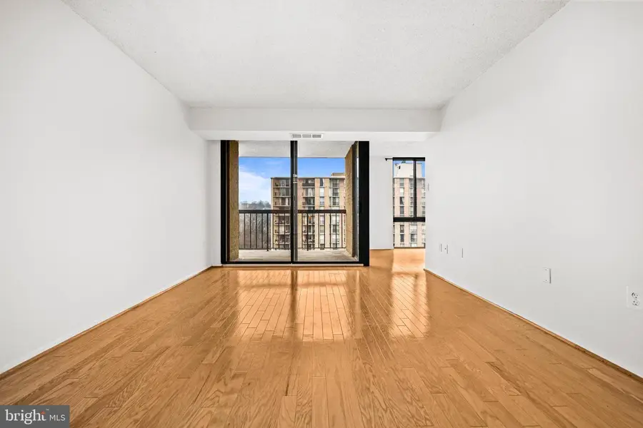 4500 S Four Mile Run Dr S #910, Arlington, VA 22204 - #2