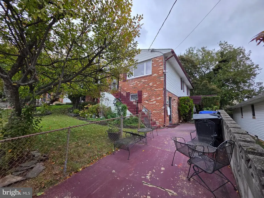 2109 S Lowell St, Arlington, VA 22204 - #2