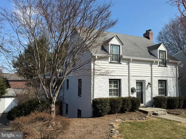 1701 N Greenbrier St, ARLINGTON, VA 22205