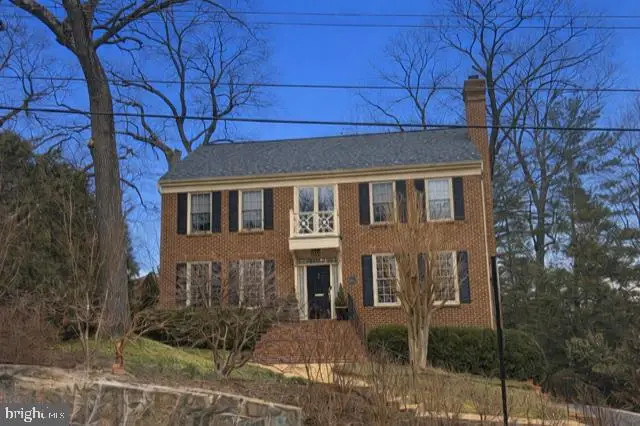 5206 Little Falls Rd, Arlington, VA 22207 - #1