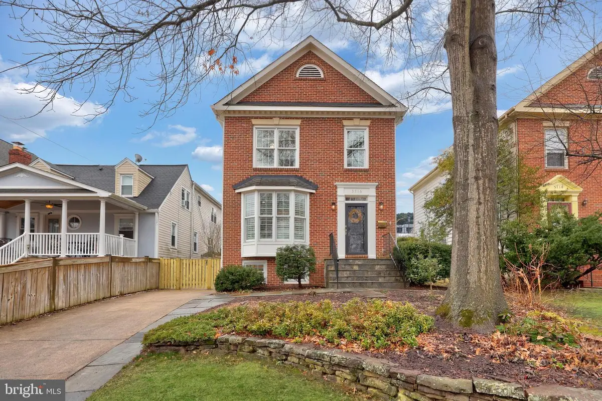 5716 7th St N, Arlington, VA 22205 - #1
