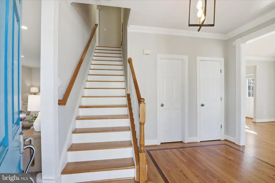 1633 S Taylor St, Arlington, VA 22204 - #3