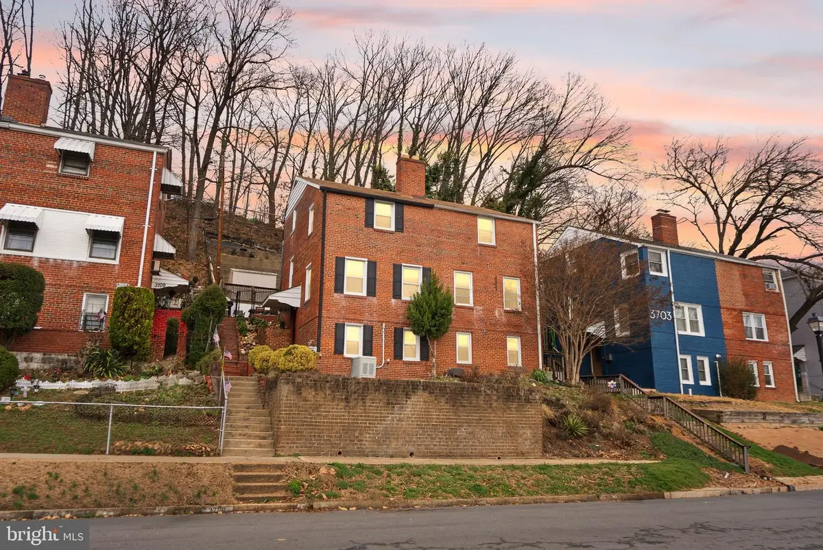 3707 Kemper Rd, Arlington, VA 22206 - #1