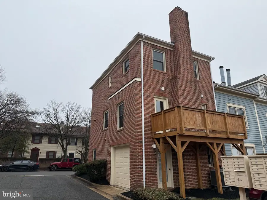 1122-b N Stafford St, Arlington, VA 22201 - #2