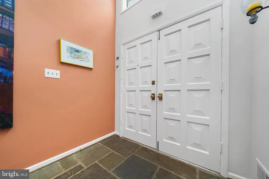 2705 N Upshur St, Arlington, VA 22207 - #3