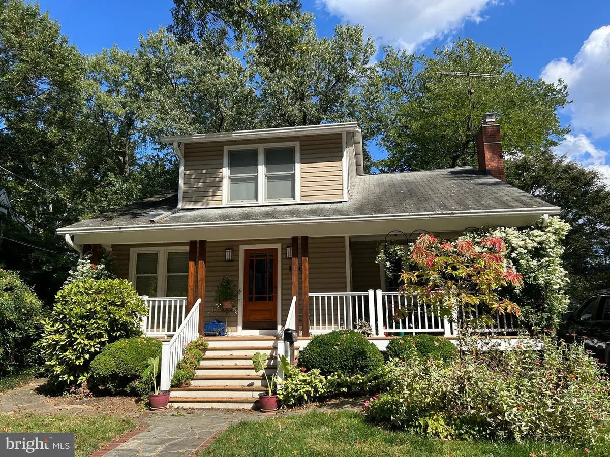 1301 N Quintana St, Arlington, VA 22205 - #1