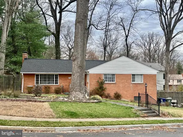 2750 N Wyoming St N, ARLINGTON, VA 22213