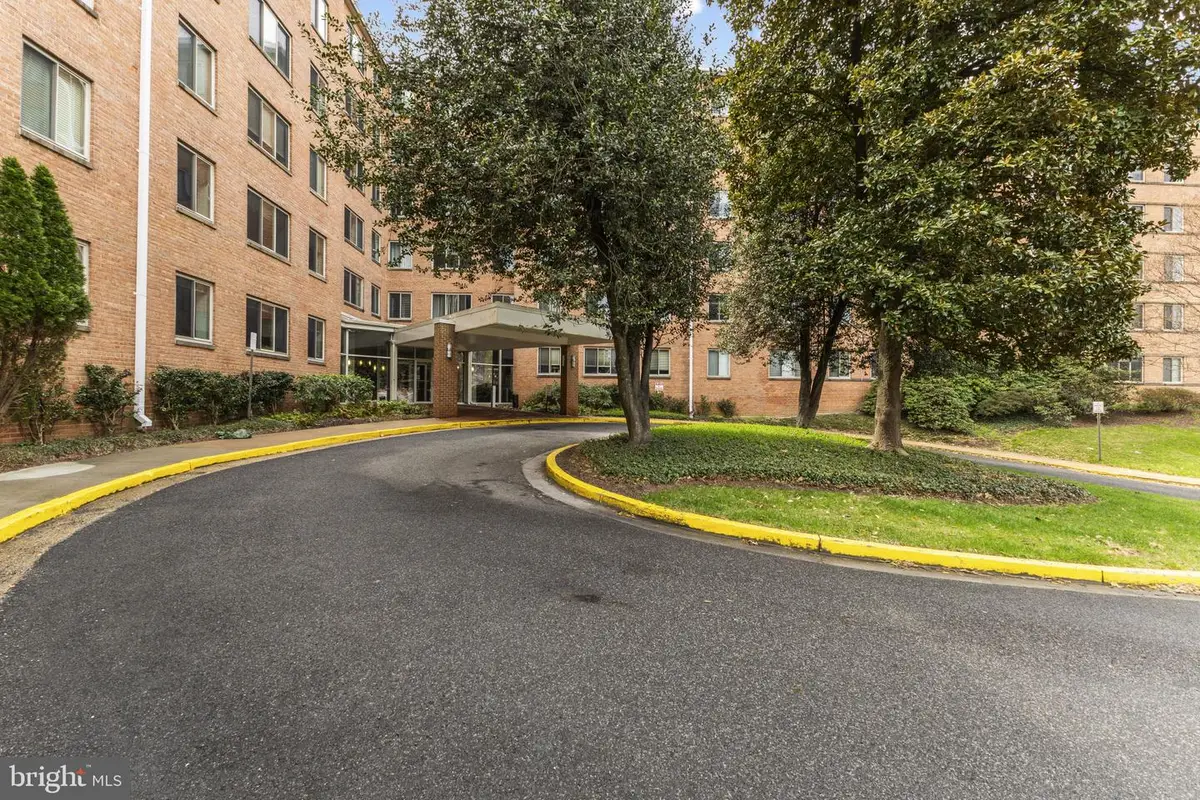 3000 Spout Run Pkwy #d512, Arlington, VA 22201 - #1