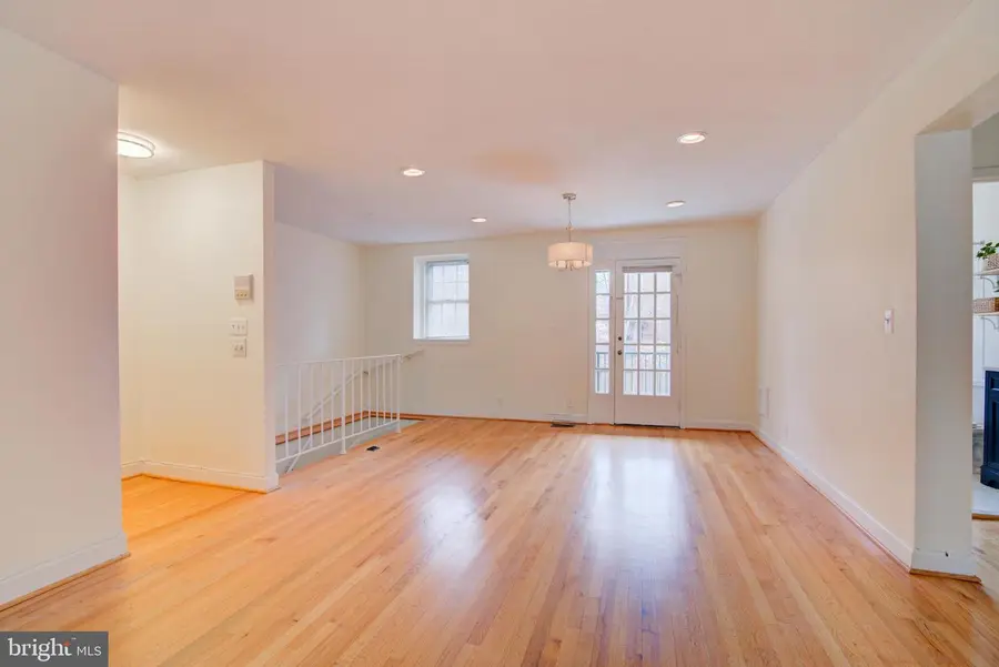 3050 S Buchanan St #a2, Arlington, VA 22206 - #3