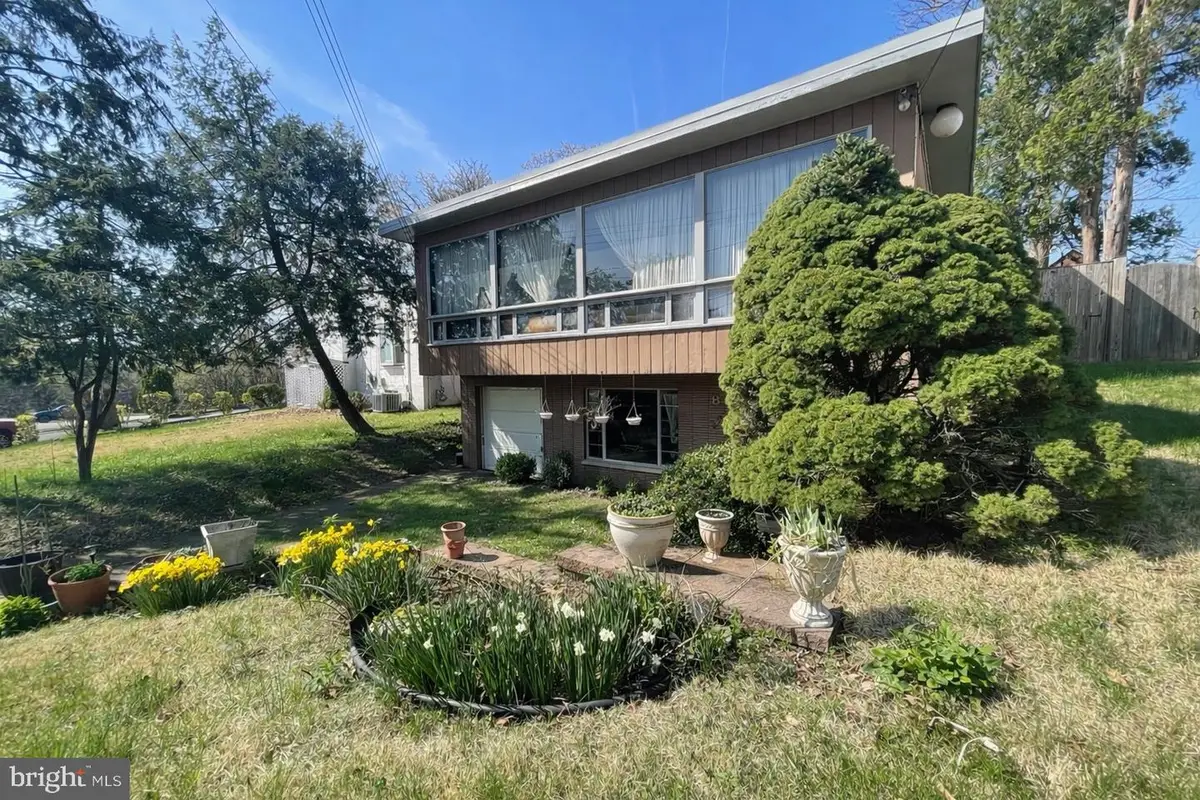 8 N Garfield St, Arlington, VA 22201 - #1