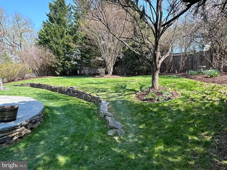 3519 N Dinwiddie St, Arlington, VA 22207 - #2