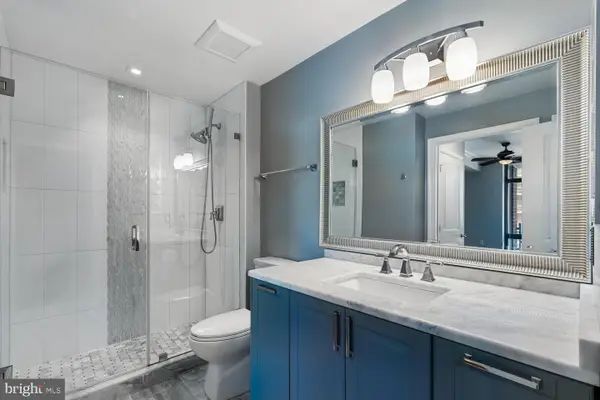 3650 S Glebe Rd #445, ARLINGTON, VA 22202