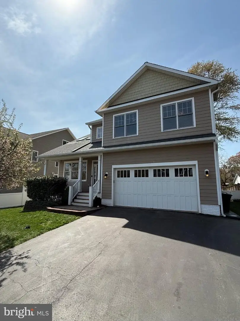 1022 N Edison St, Arlington, VA 22205 - #2