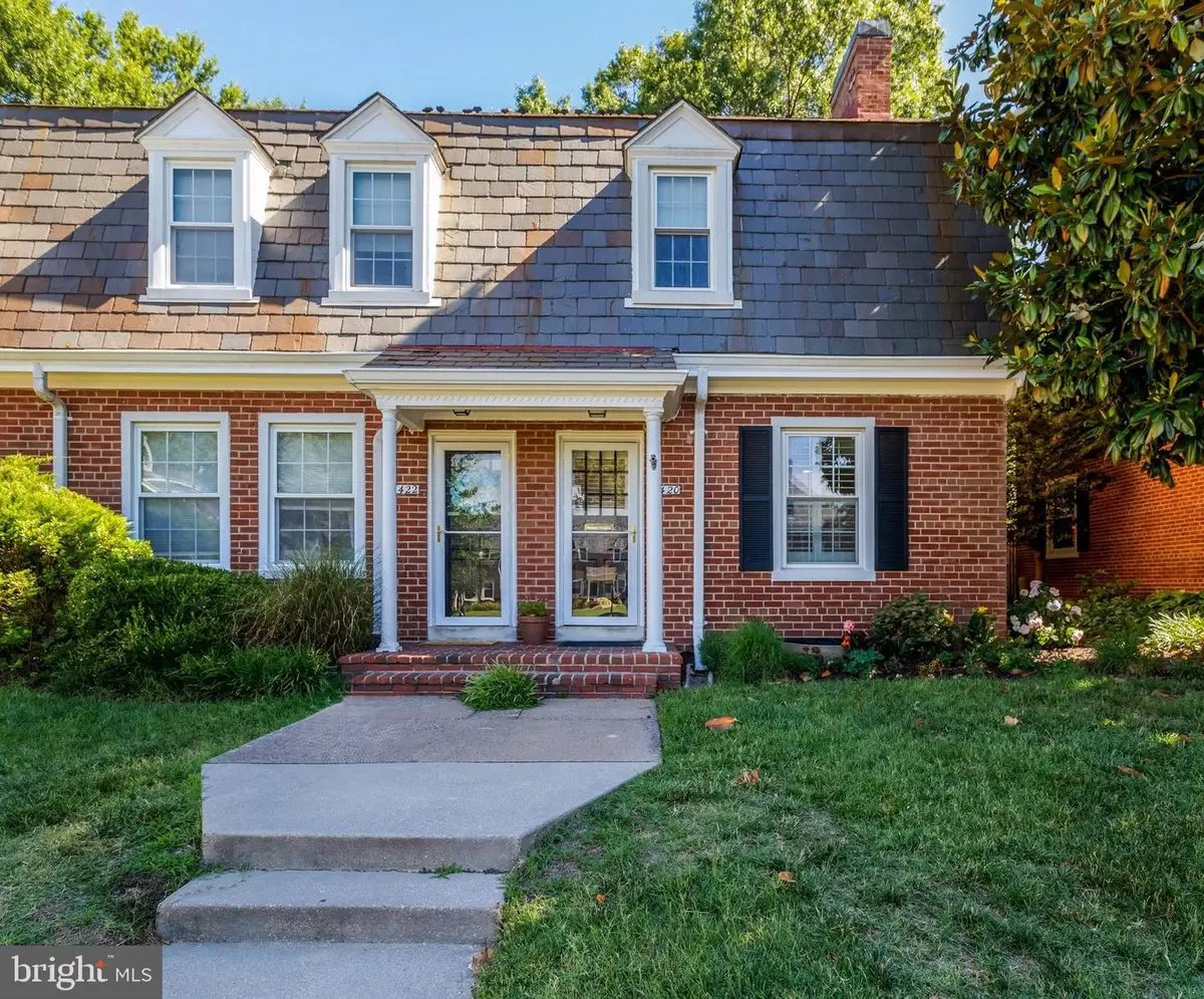 3420 S Wakefield St S, Arlington, VA 22206 - #1