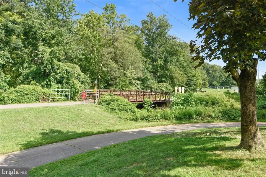 5725 6th St N, Arlington, VA 22205 - #2