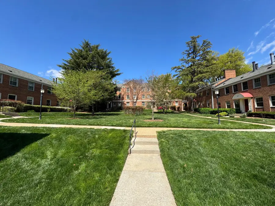 2603 Arlington Blvd #39, Arlington, VA 22201 - #2