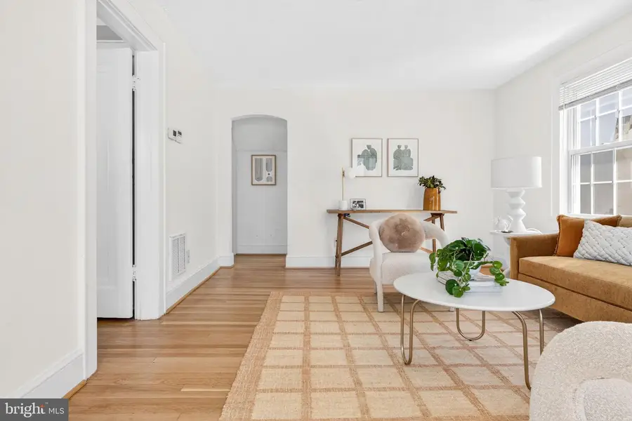 213 S Edgewood St, Arlington, VA 22204 - #3