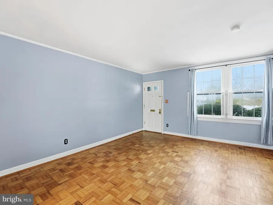 1400 S Edgewood St #515, Arlington, VA 22204 - #3