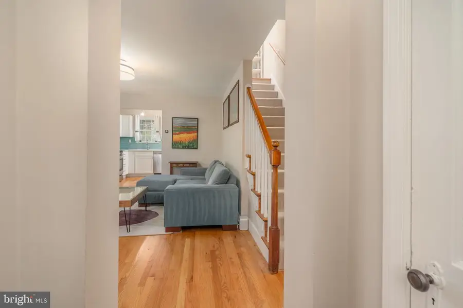 1628 N Colonial Ter, Arlington, VA 22209 - #2