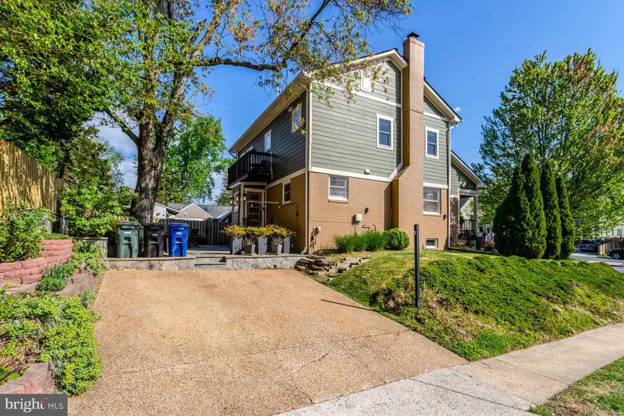 2000 N George Mason Dr, Arlington, VA 22205 - #3