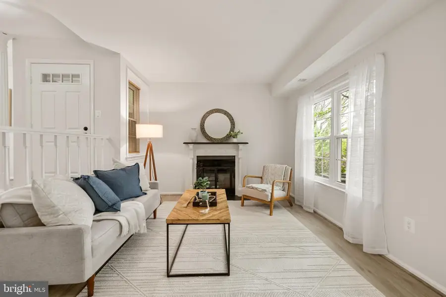 2811 S Woodrow St #b, Arlington, VA 22206 - #3