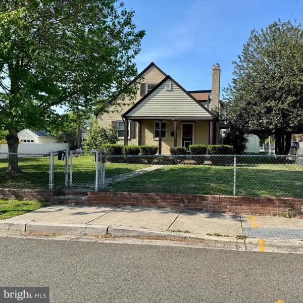 901 21st St S, ARLINGTON, VA 22202