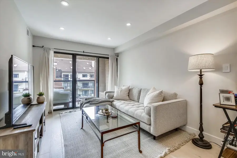 1029 N Stuart St #413, Arlington, VA 22201 - #3