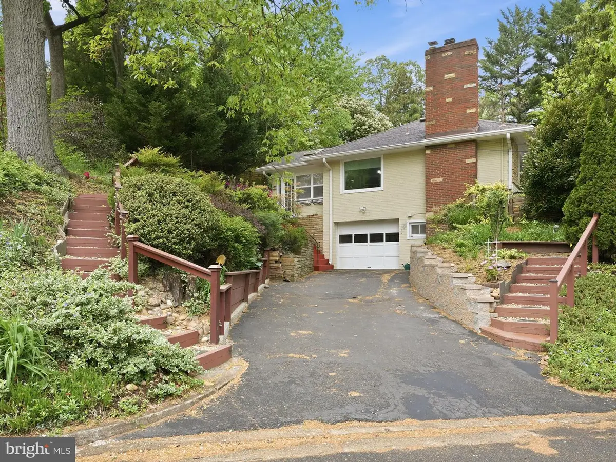 700 26th Pl S, Arlington, VA 22202 - #1