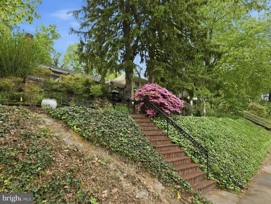 700 26th Pl S, Arlington, VA 22202 - #3