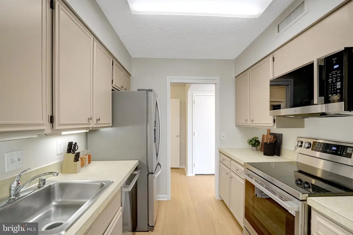 3800 Fairfax Dr #807, Arlington, VA 22203 - #1