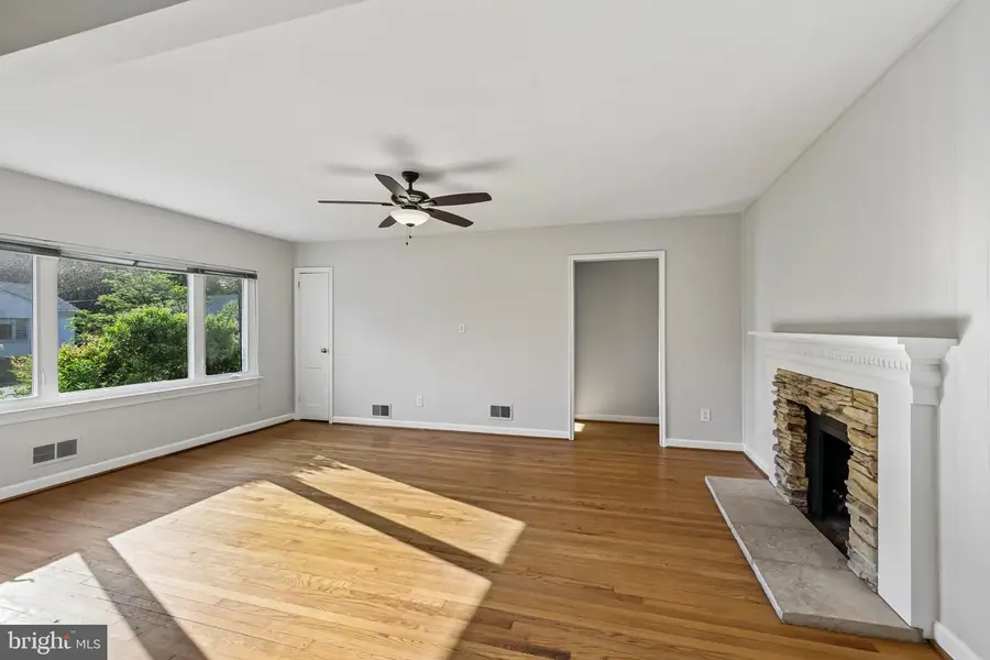 312 S Fenwick St, Arlington, VA 22204 - #3