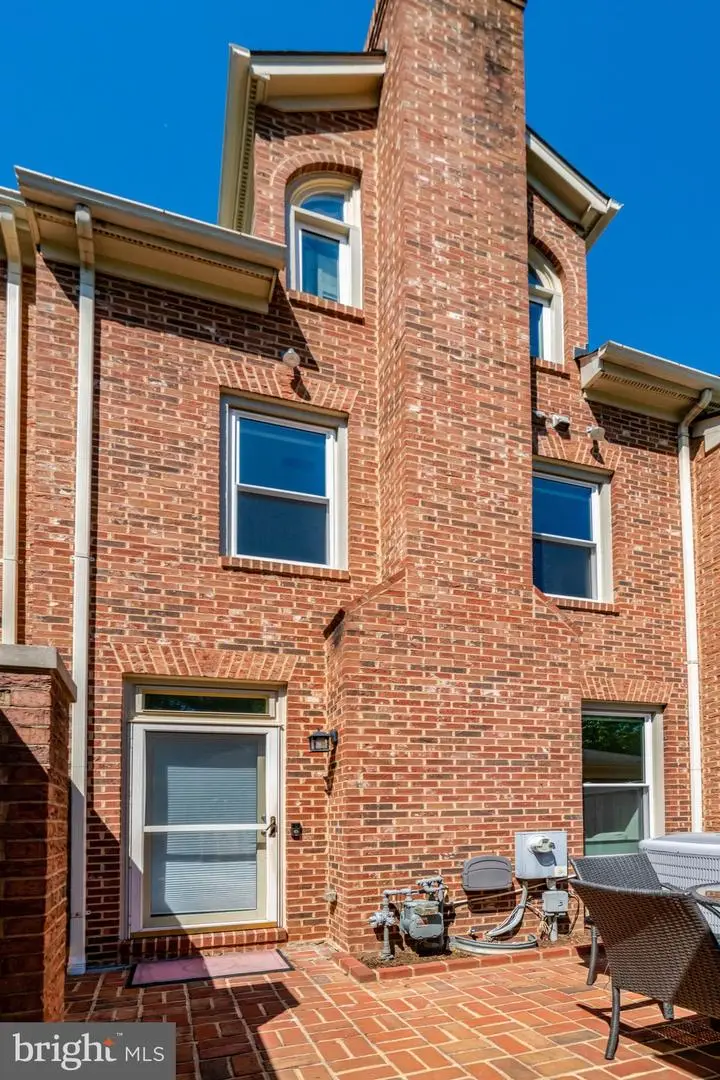 2622 N Fairfax Dr, Arlington, VA 22201 - #3