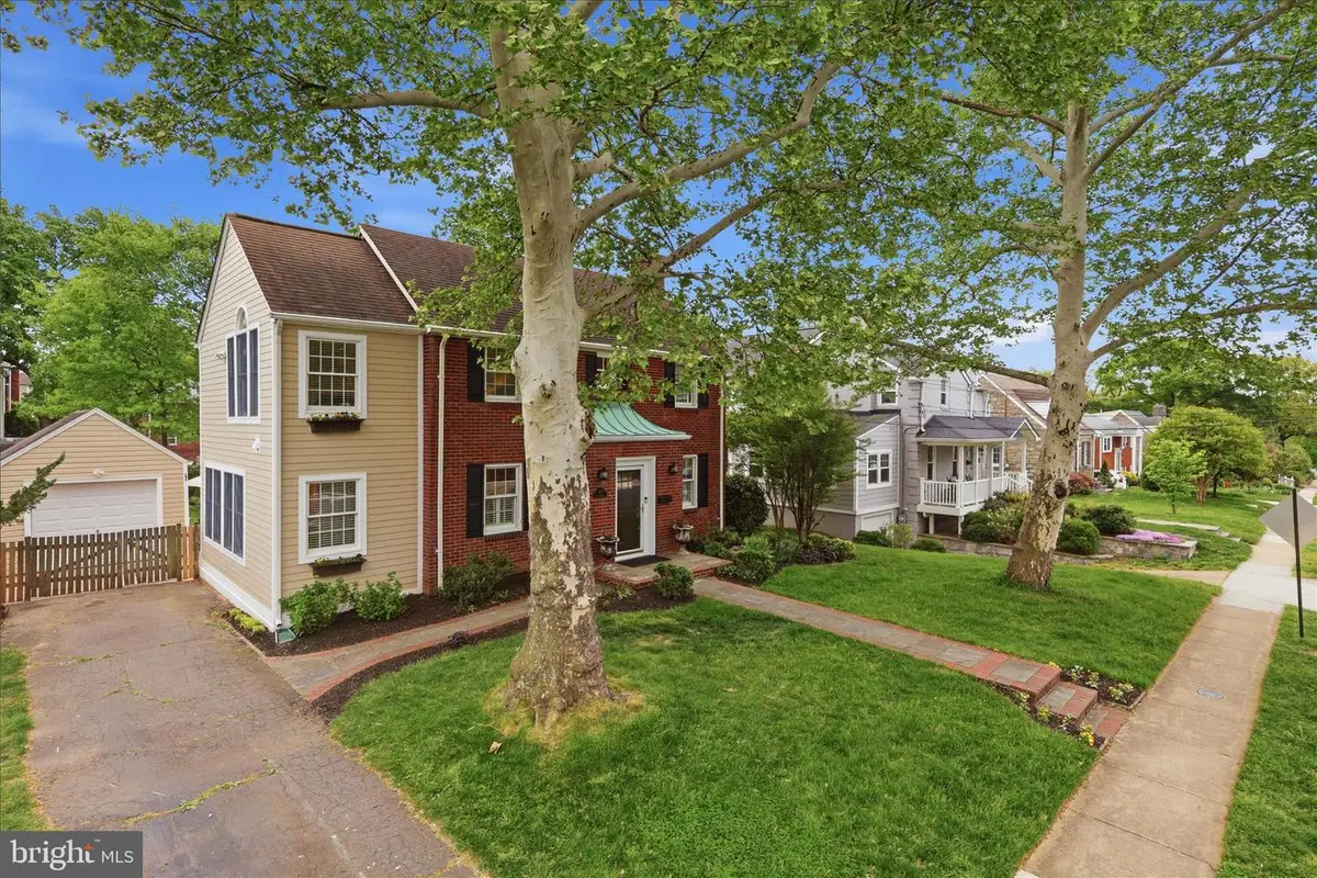 139 S Abingdon St, Arlington, VA 22204 - #1