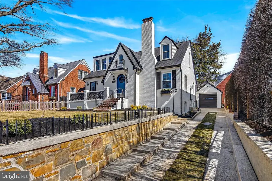 1607 N Glebe Rd, Arlington, VA 22207 - #2