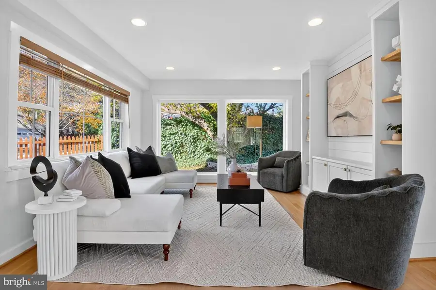 109 N Brookside Dr, Arlington, VA 22201 - #3