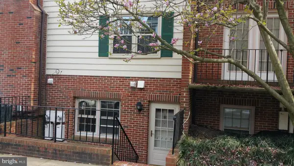 1105 N Stuart St #1, ARLINGTON, VA 22201