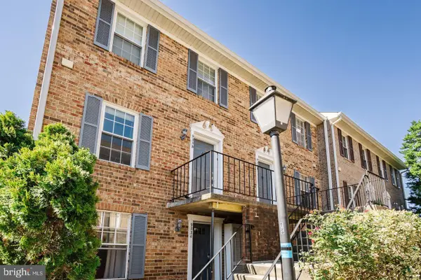 935 S Rolfe St #2, ARLINGTON, VA 22204