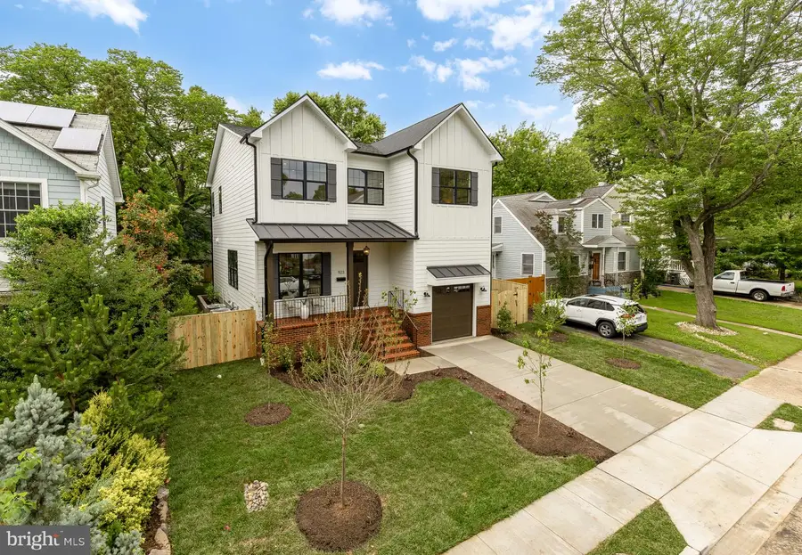 923 17th St S, Arlington, VA 22202 - #3